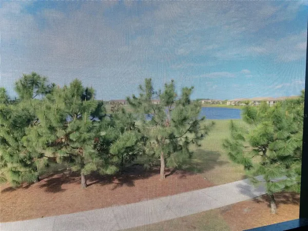 $3,750 | 5664 Palmer Circle, Unit 202, Bradenton, FL 34211