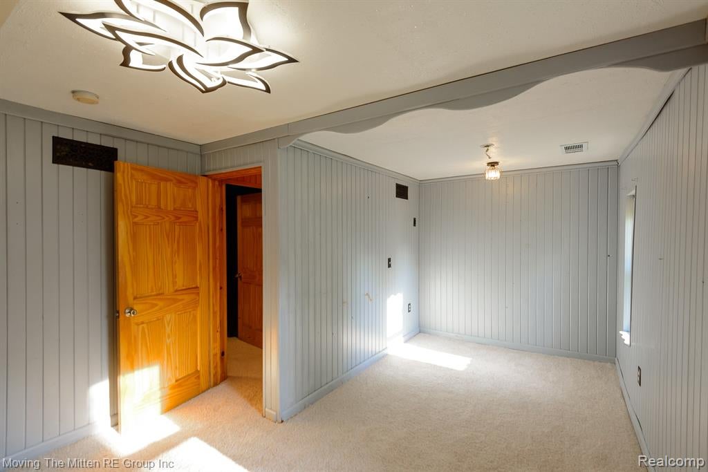 26247 Weigel Road New Boston, MI 48164 - Photo 16 of 30 Gallery Image 16