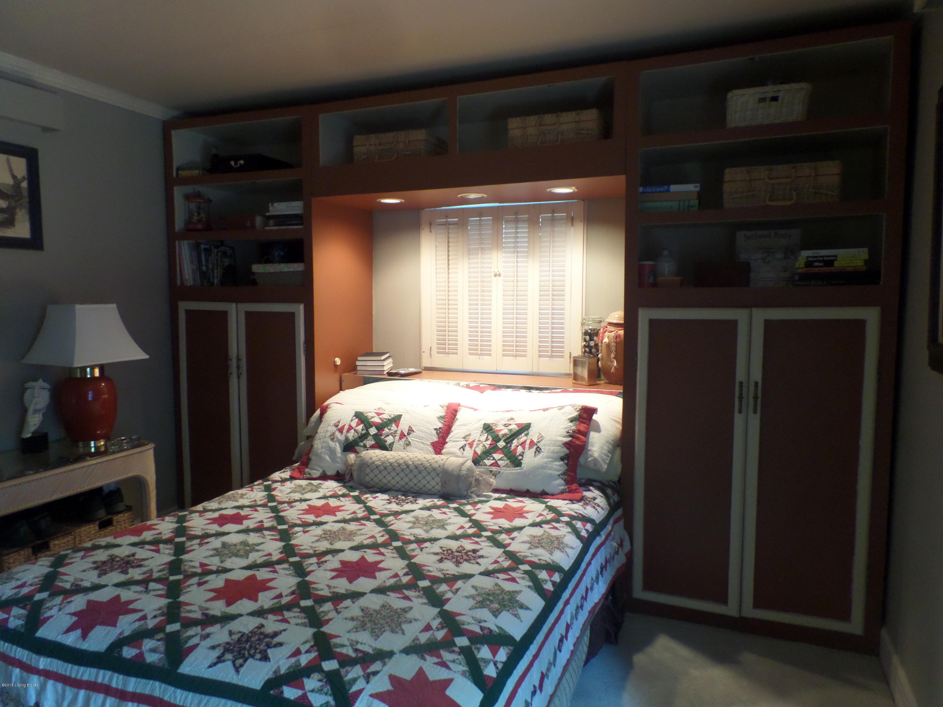 425 Wood Road Lyndon, KY 40222 - Photo 21 of 35 Walled shelving