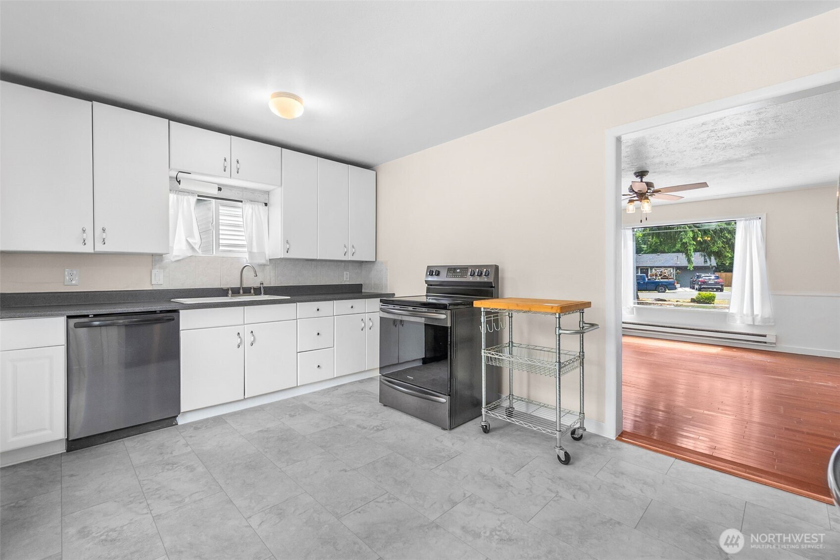 626 Southwest 142nd Street Burien, WA 98166 - Photo 31 of 35