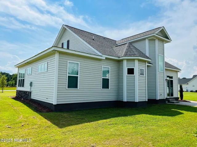 $3,000 | 3135 Emery Drive, Greenville, NC 27858