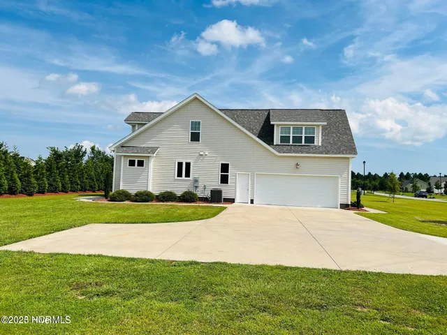 $3,000 | 3135 Emery Drive, Greenville, NC 27858