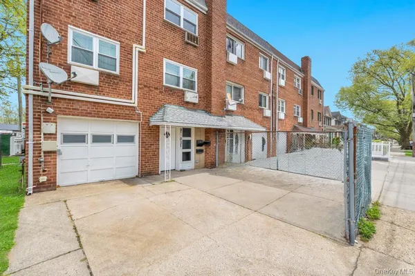 $2,900 | 92-03 241st Street, Unit 1 | Queens Village