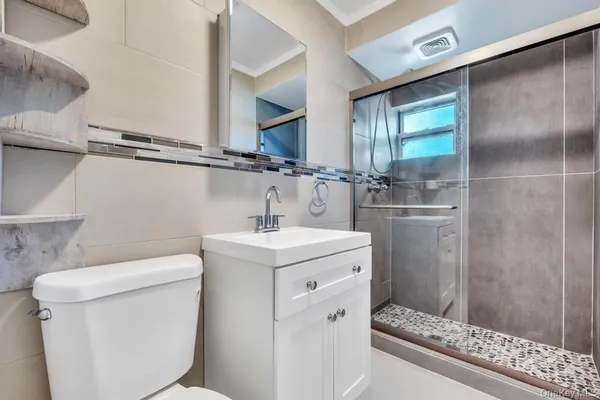 $2,900 | 92-03 241st Street, Unit 1 | Queens Village