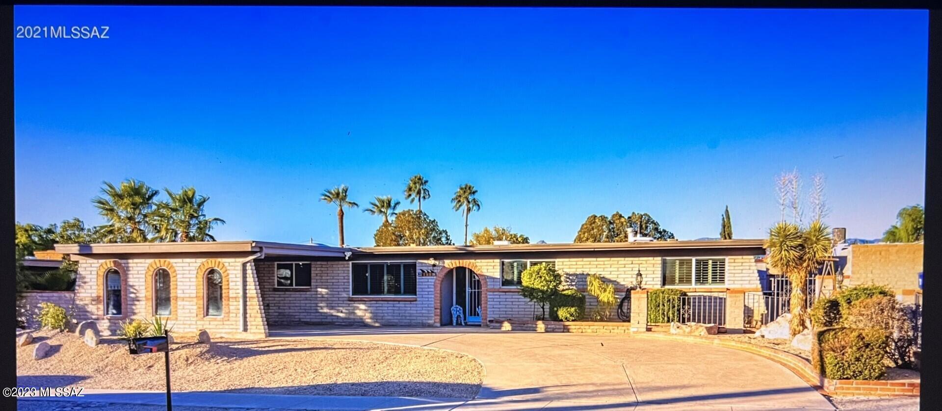 9211 East Stella Road Tucson, AZ 85730 - Photo 2 of 37 Gallery Image 2