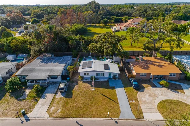 $325,000 | 9122 94th Street North, Seminole, FL 33777