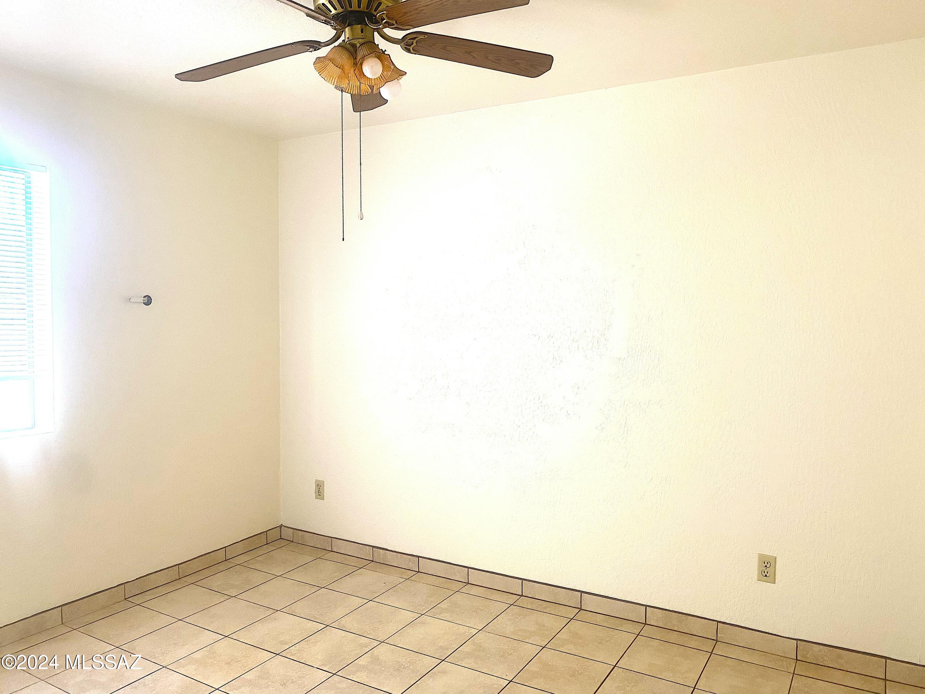 606 East Mohave Road Tucson, AZ 85705 - Photo 8 of 17