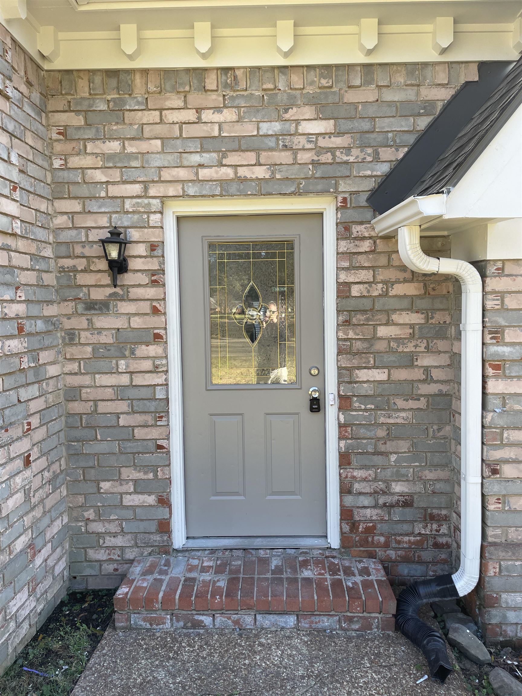 242 South Walnut Bend Road Memphis, TN 38018 - Photo 2 of 17 View of property entrance