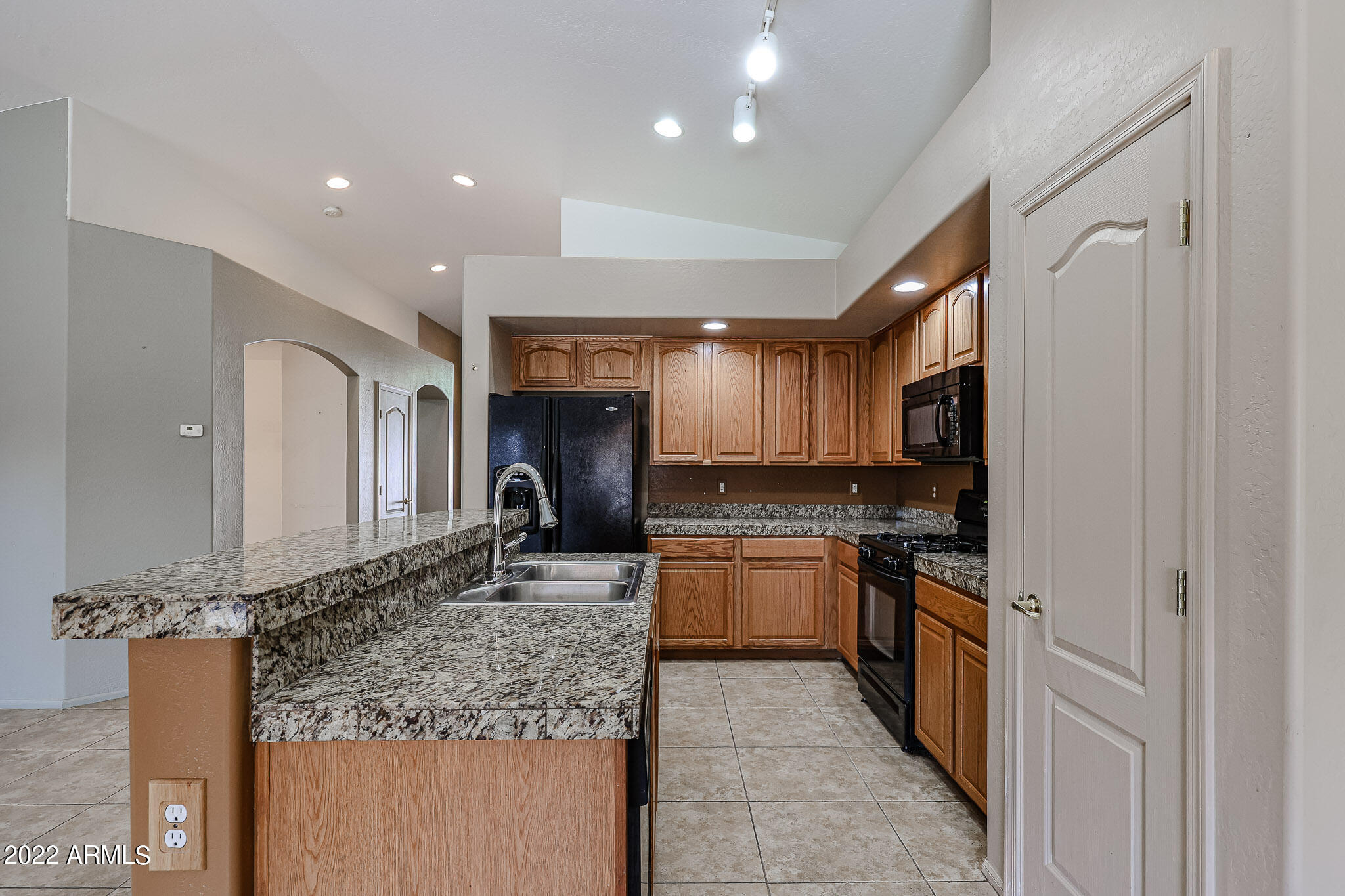 4917 West Novak Way Laveen, AZ 85339 - Photo 8 of 21 B (9)