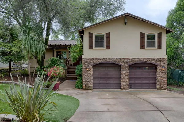 $1,045,000 | 23563 St Andrews Court, Auburn, CA 95602