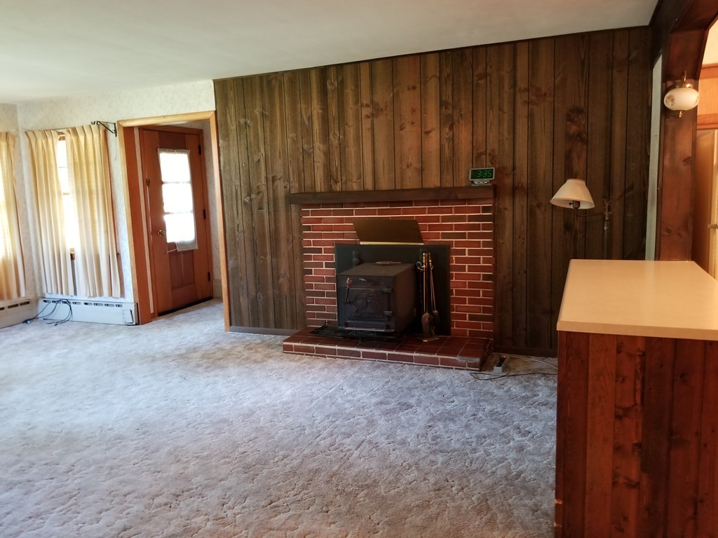 39 Bates Road Westfield, MA 01085 - Photo 12 of 20 Gallery Image 12
