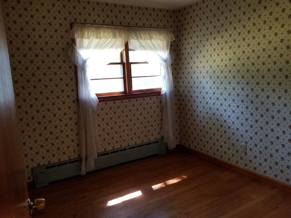 39 Bates Road Westfield, MA 01085 - Photo 19 of 20 Gallery Image 19