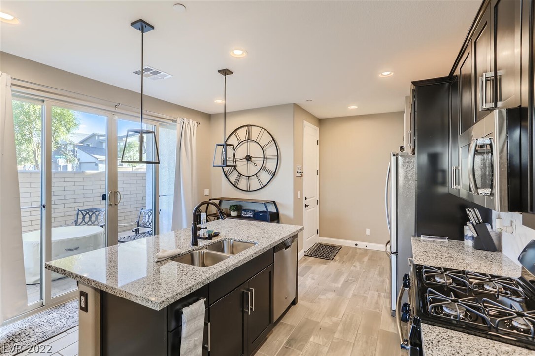 897 East Sunset Road Henderson, NV 89011 - Photo 5 of 35 Gallery Image 5