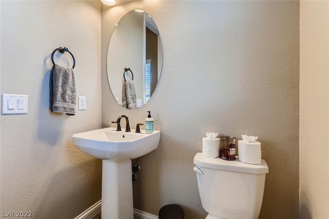 897 East Sunset Road Henderson, NV 89011 - Photo 9 of 35 Gallery Image 9