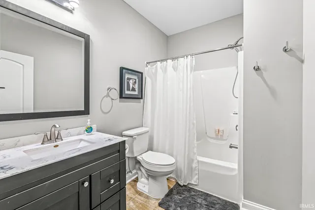 $525,000 | 51542 Copperfield Ridge, Granger, IN 46530