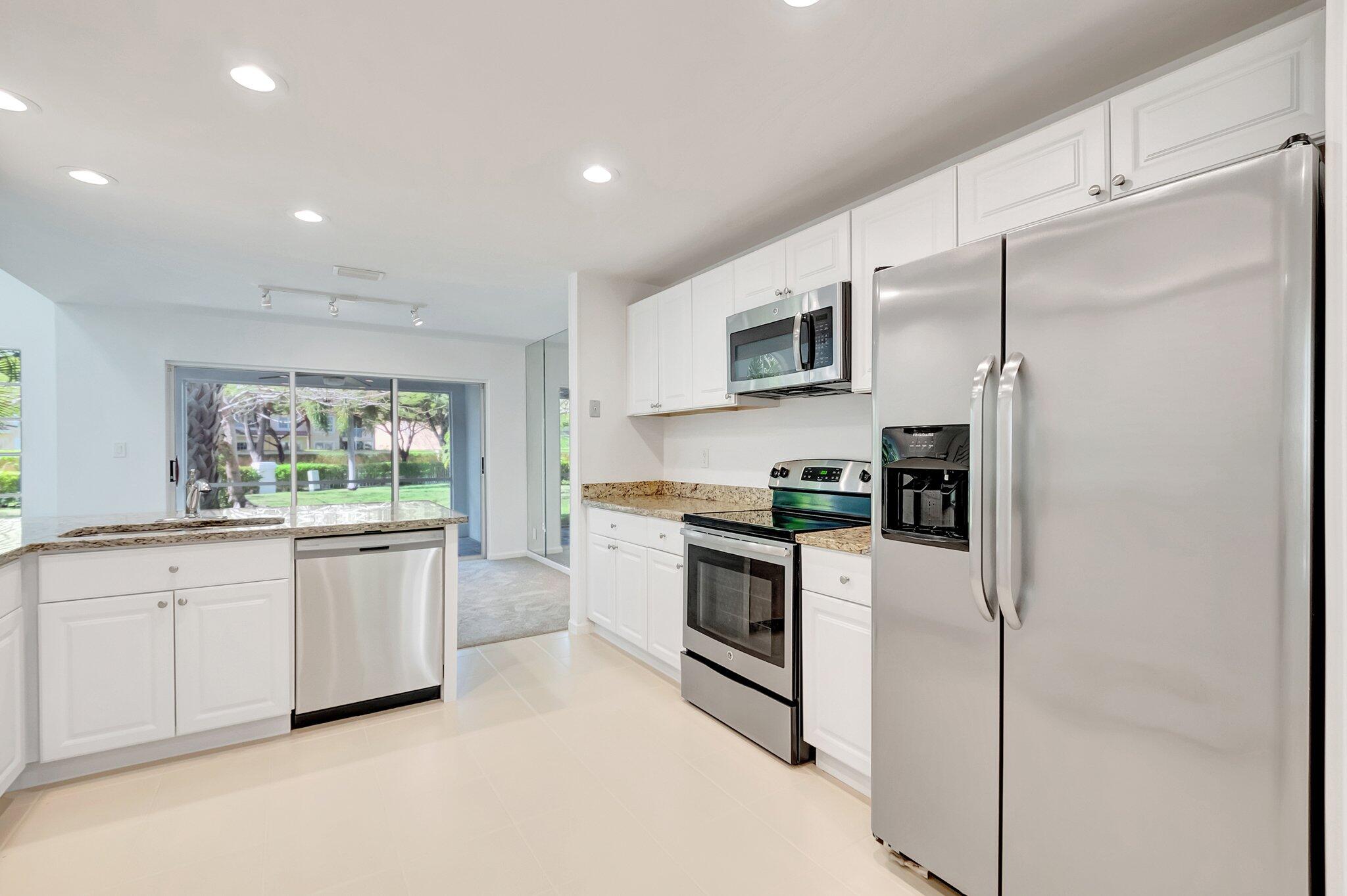 17070 Boca Club Boulevard, Unit 2 Boca Raton, FL 33487 - Photo 15 of 72 IMG_2824