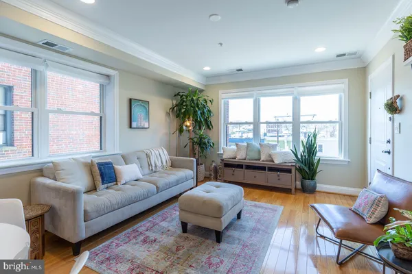 $2,900 | 5511 Colorado Avenue Northwest, Unit 402, Washington, DC 20011