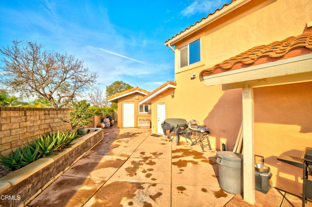 1112 Mockingbird Lane Fillmore, CA 93015 - Photo 20 of 21 a front view of a house with a yard