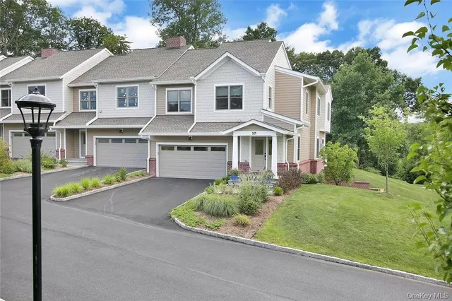 front view of house with a yard