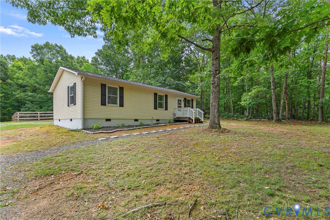 95 B-A-H Road Scottsville, VA 24590 - Photo 3 of 29