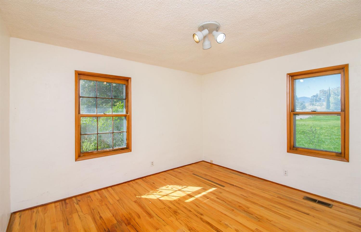 93 Wilson Road Ashland, OR 97520 - Photo 18 of 35 Additional Photo