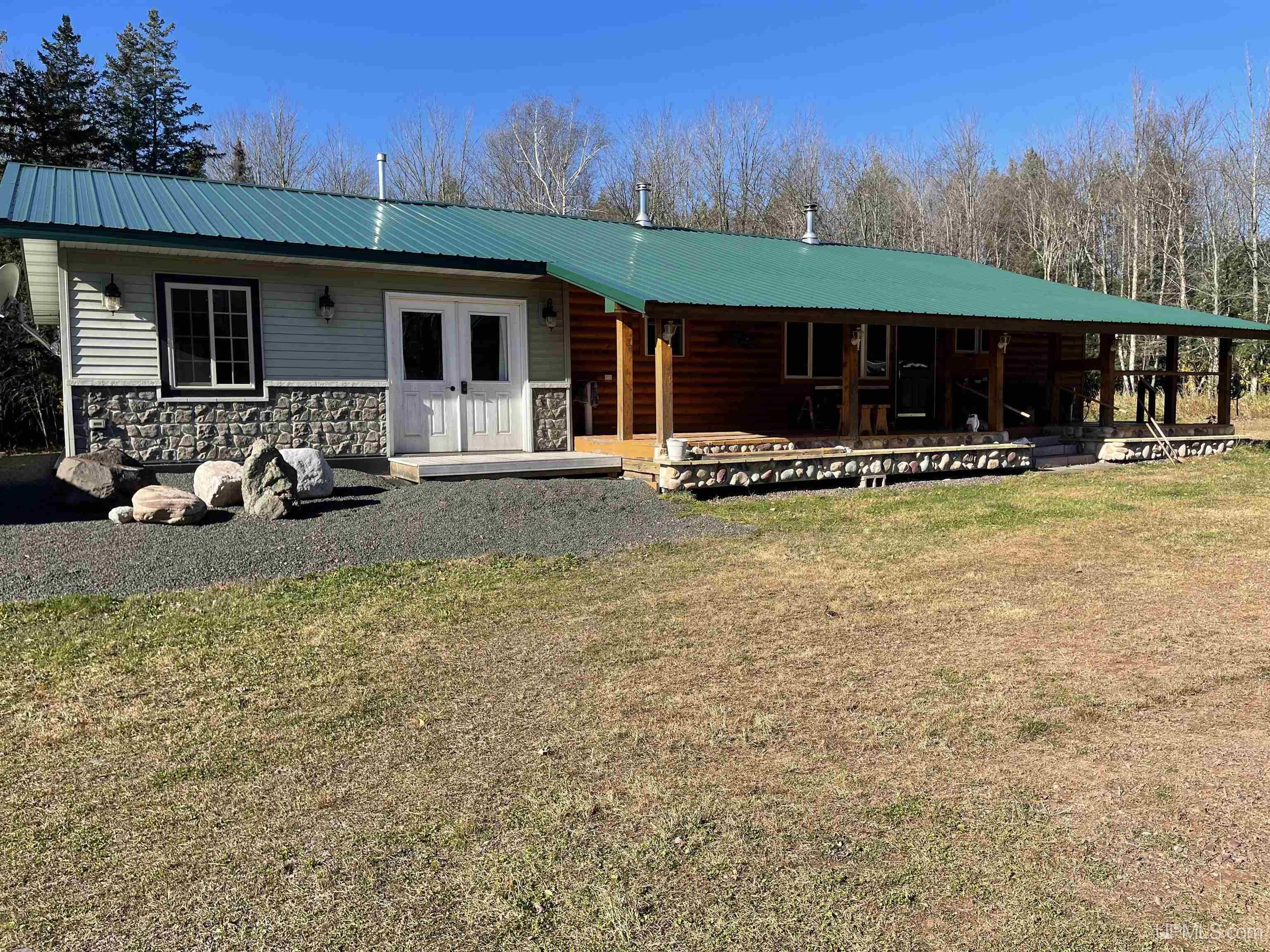 E3233 Lake Road Ironwood, MI 49938 - Photo 1 of 59