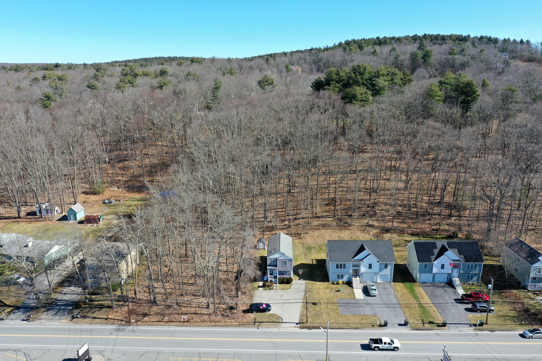 149 Gore Road Webster, MA 01570 - Photo 2 of 19 Gallery Image 2