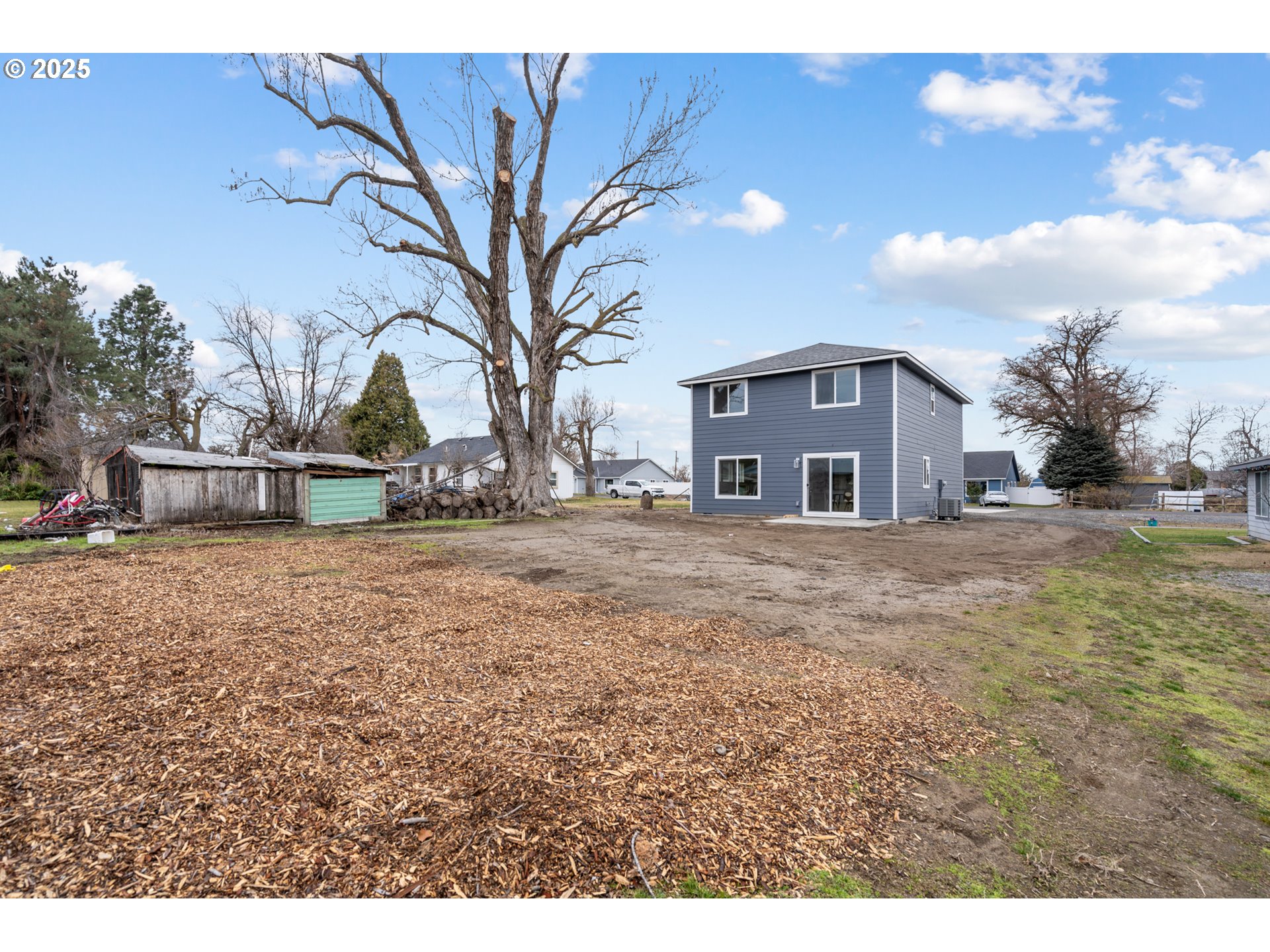 360 Southeast 4th Street Irrigon, OR 97844 - Photo 12 of 36 a house view with a outdoor space