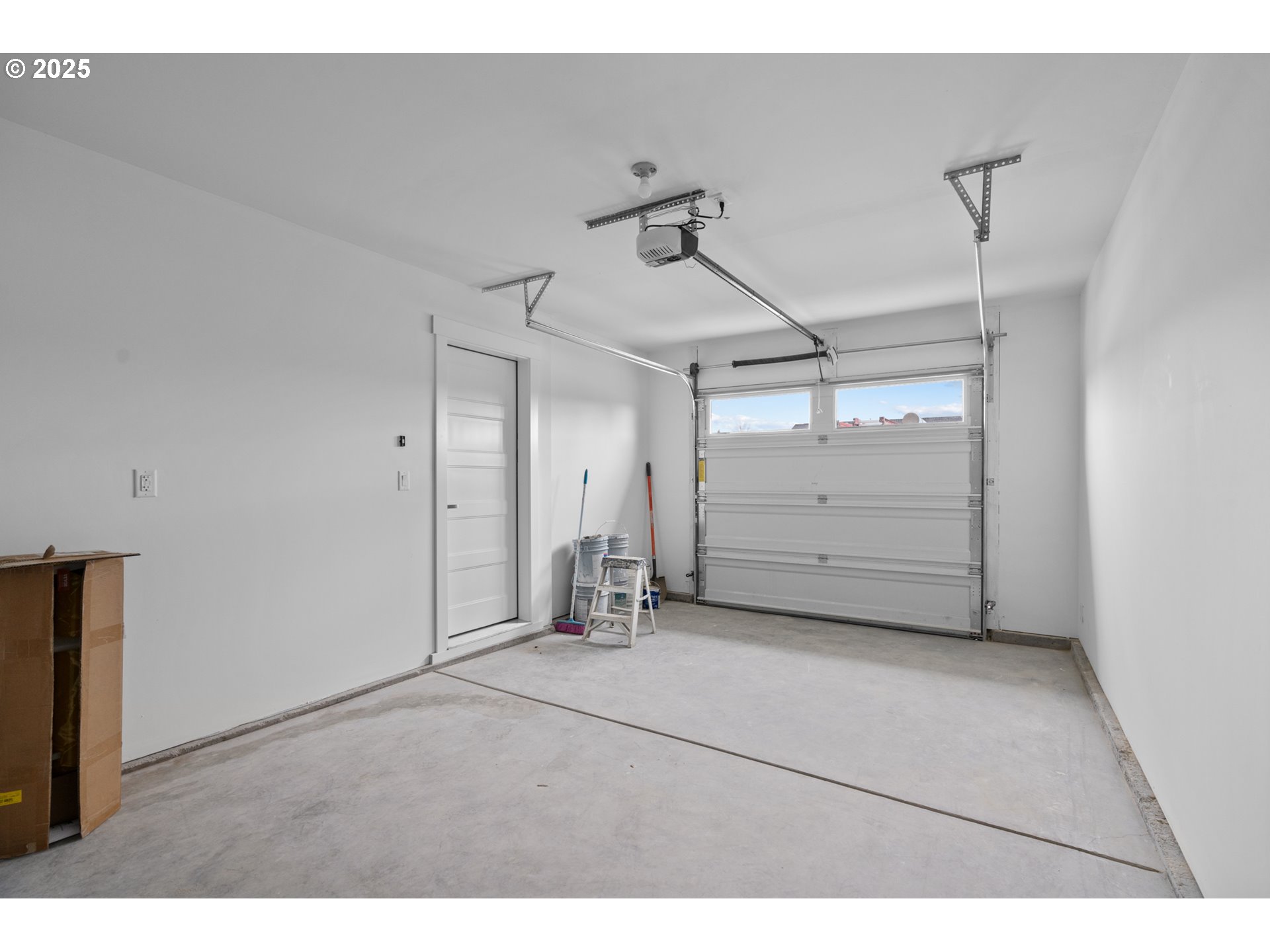 360 Southeast 4th Street Irrigon, OR 97844 - Photo 27 of 36 a view of a garage