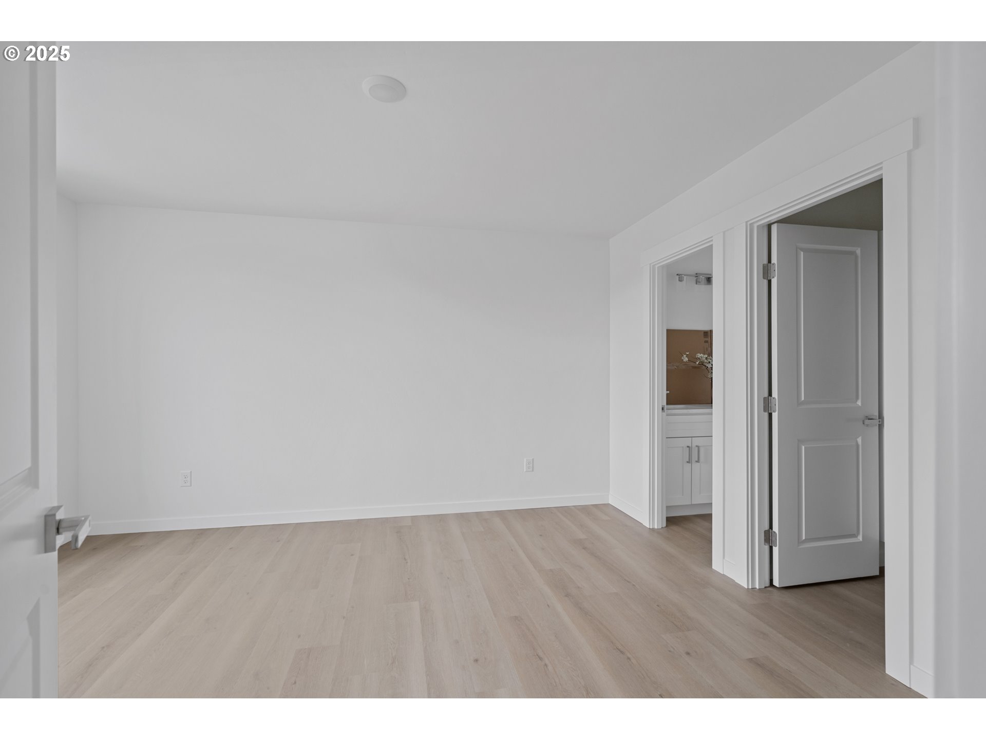 360 Southeast 4th Street Irrigon, OR 97844 - Photo 33 of 36 a view of an empty room