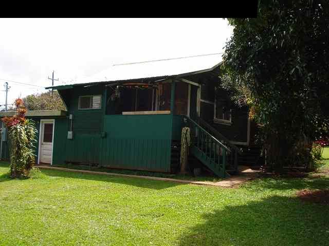 675 Mopua Street Haiku, HI 96708 - Photo 14 of 18 a view of a backyard