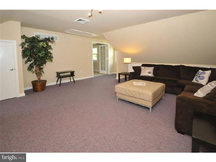 300 Clement Road Jenkintown, PA 19046 - Photo 14 of 25