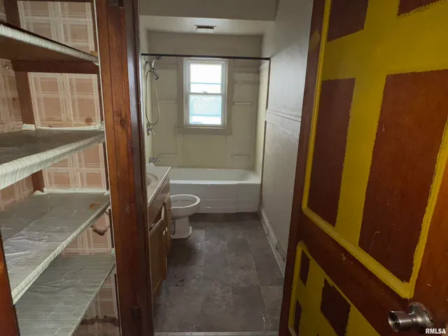 $44,500 | 253 White City Boulevard, Springfield, IL 62703