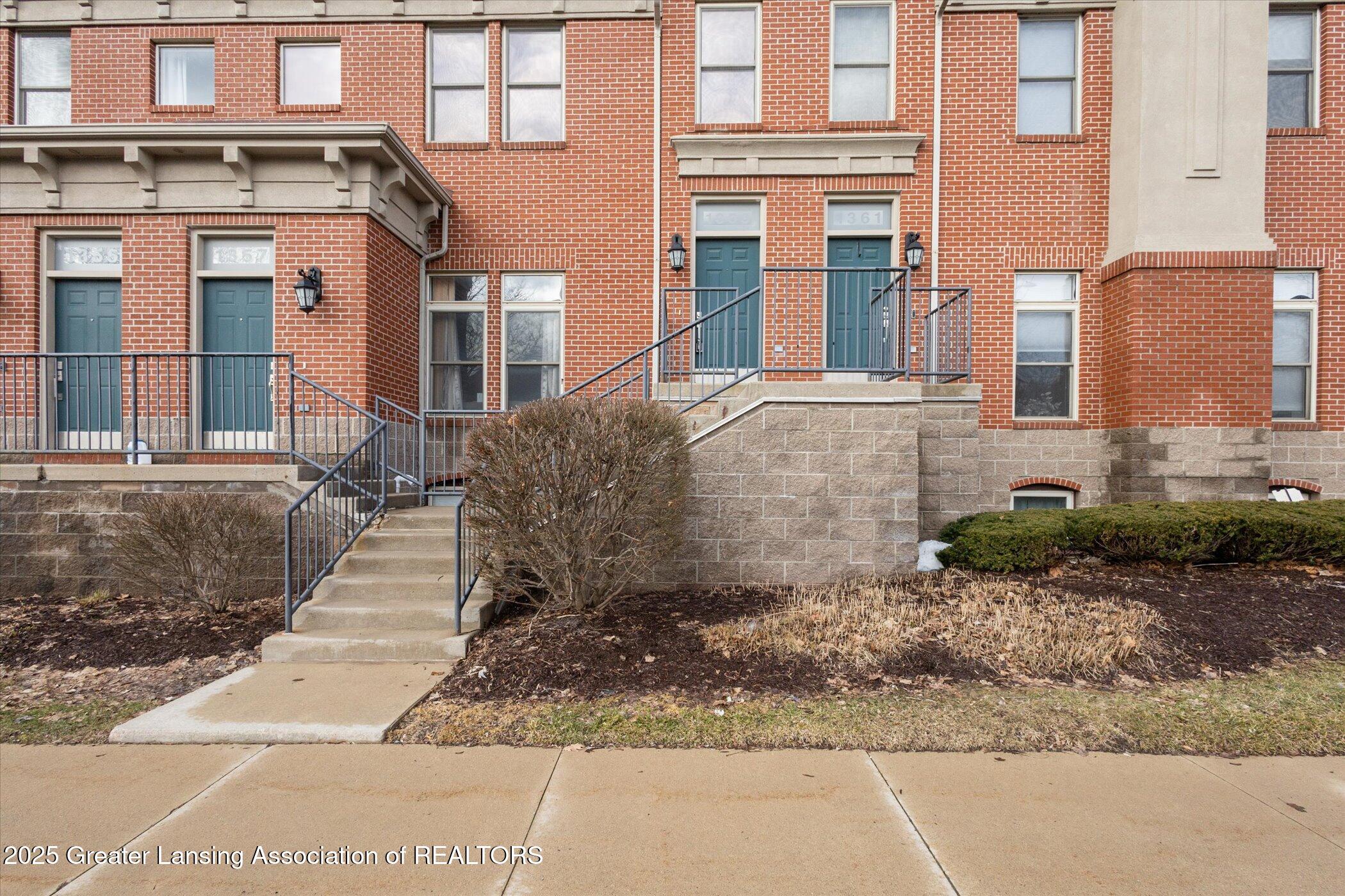 06-1359-Turner-Rd-Lansing-MI-48906-Windo