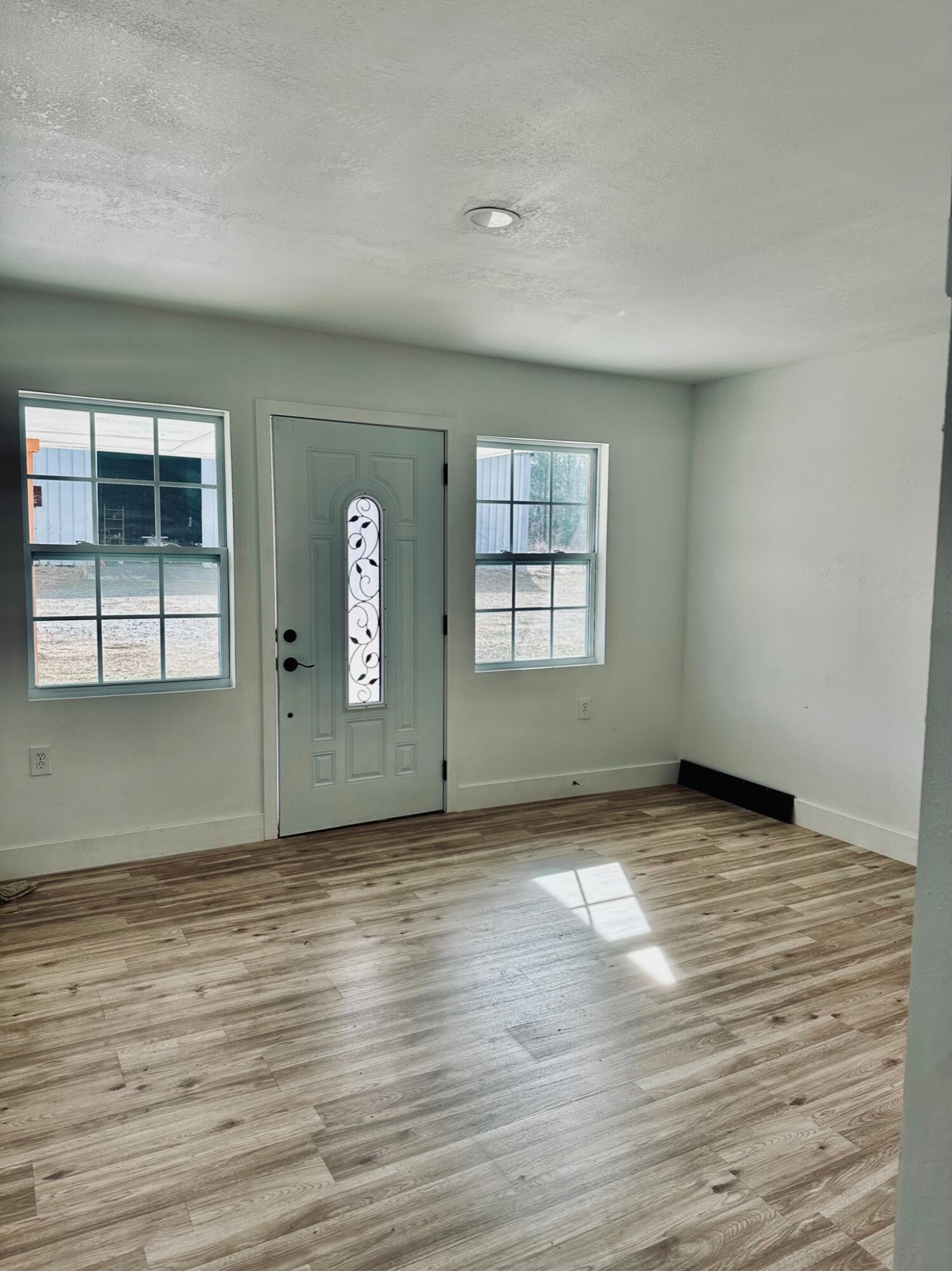 2514 Greensboro Road Washington, GA 30673 - Photo 21 of 36 front entry living room or den