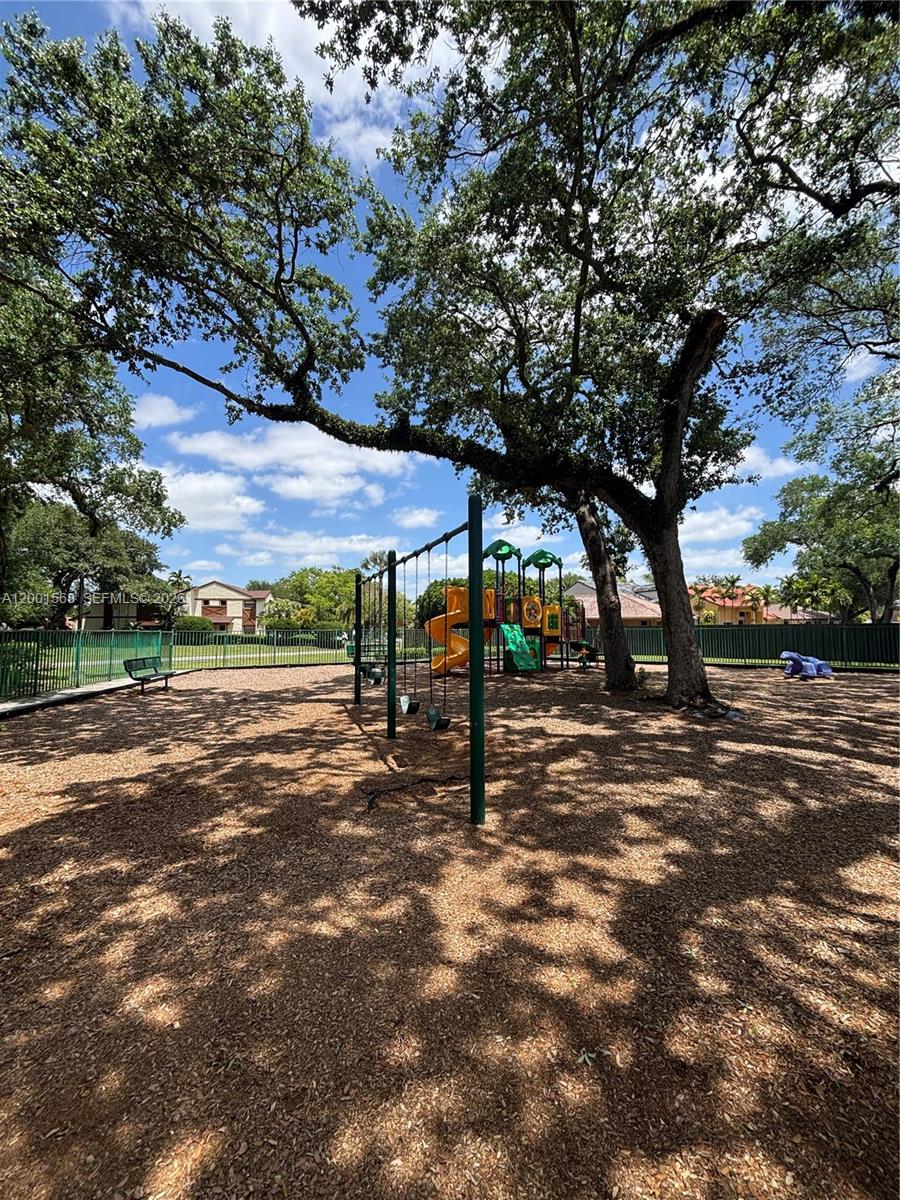 11450 Southwest 75th Terrace Miami, FL 33173 - Photo 14 of 14