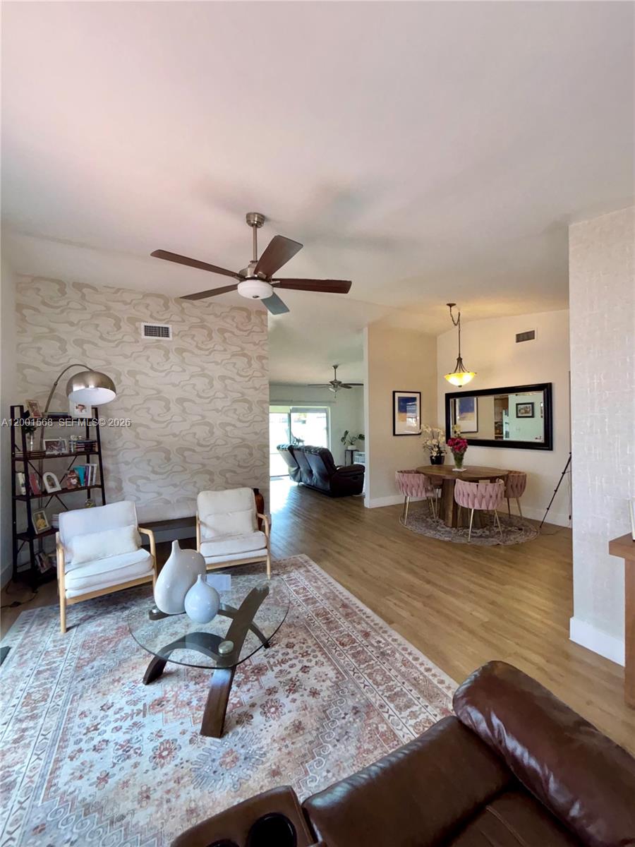 11450 Southwest 75th Terrace Miami, FL 33173 - Photo 3 of 14