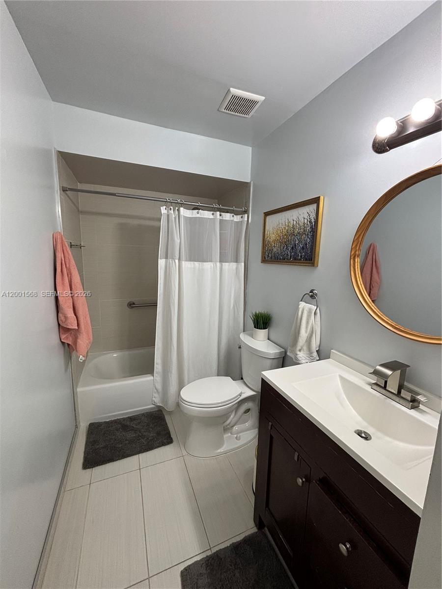 11450 Southwest 75th Terrace Miami, FL 33173 - Photo 10 of 14
