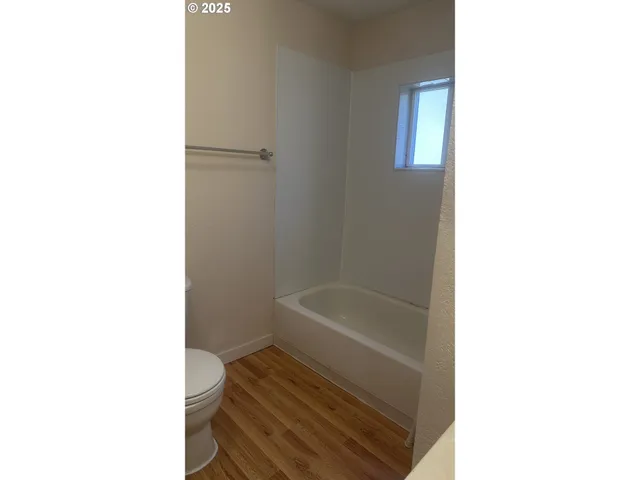 $395,000 | 312 Southeast Front Street, Oakland, OR 97462