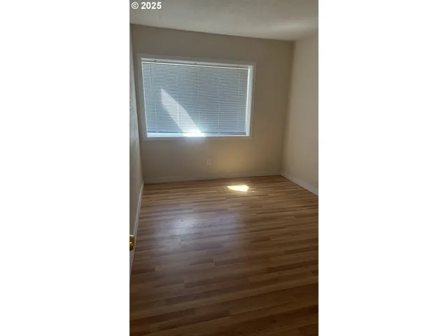 $395,000 | 312 Southeast Front Street, Oakland, OR 97462