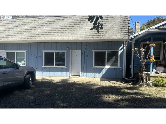 $395,000 | 312 Southeast Front Street, Oakland, OR 97462