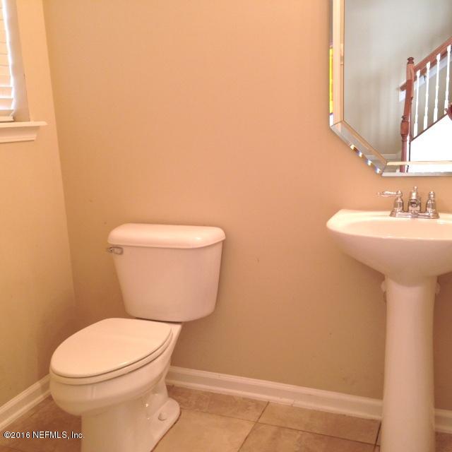 12249 Kinelaven Road Jacksonville, FL 32258 - Photo 8 of 16 Powder room