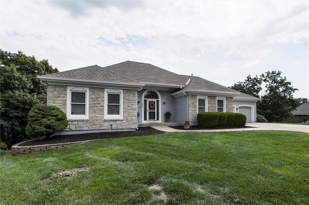 6001 Hallet Street Shawnee, KS 66216 - Photo 5 of 36