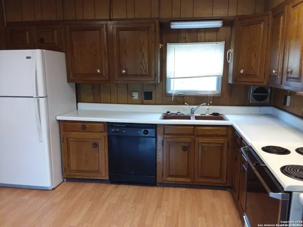 $900 | 8454 Braewick Drive, San Antonio, TX 78239