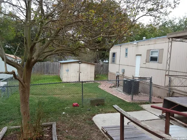 $900 | 8454 Braewick Drive, San Antonio, TX 78239