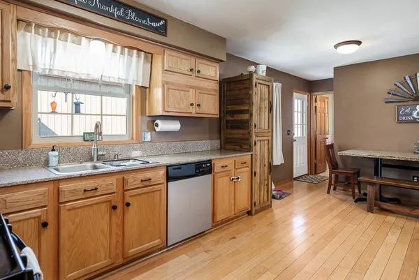 $525,000 | 4701 East County Road South, Beloit, WI 53511