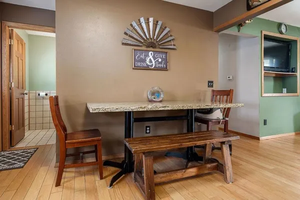 $525,000 | 4701 East County Road South, Beloit, WI 53511