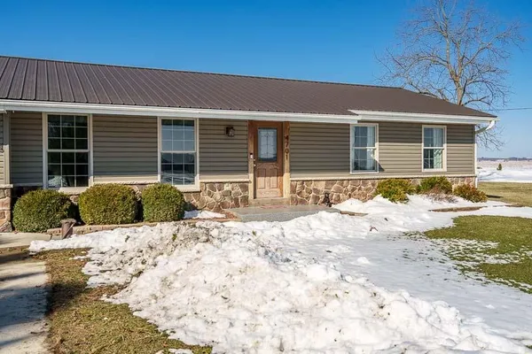 $525,000 | 4701 East County Road South, Beloit, WI 53511