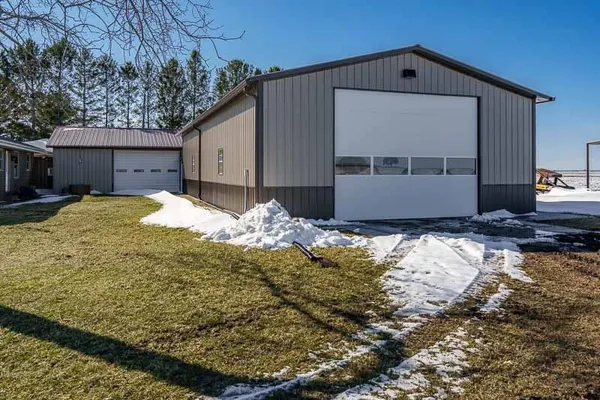 $525,000 | 4701 East County Road South, Beloit, WI 53511