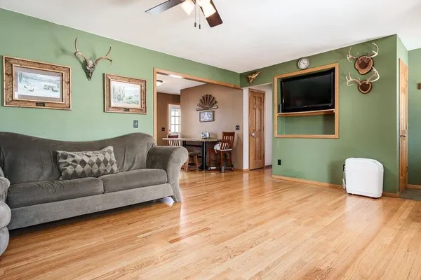 $525,000 | 4701 East County Road South, Beloit, WI 53511